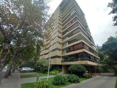 Departamento En Venta De 3 Dorm. En Las Condes Metro El Golf