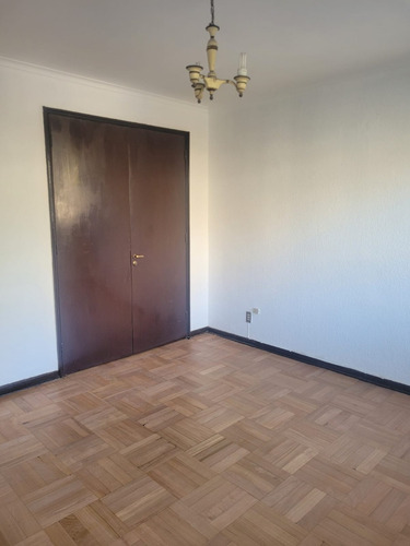 Cómoda Casa Recien Remodelada, Sector Residencial