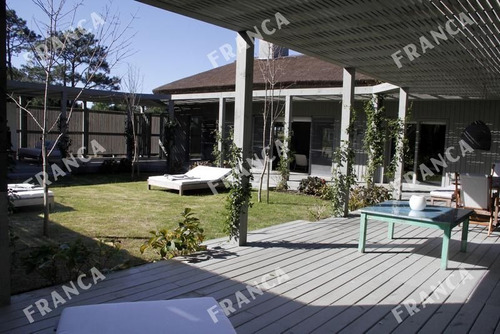 Casa De 3 Dormitorios En Pinar De Faro, José Ignacio. (ref: Fro-199)