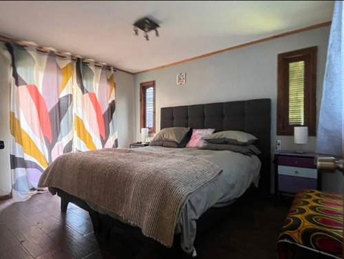 Casa En Venta De 2 Dorm. En Sagrada Familia