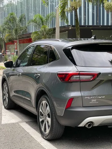 Ford Escape PLATINUM HÍBRIDA 2.5 4X4 AUTOMÁTICA