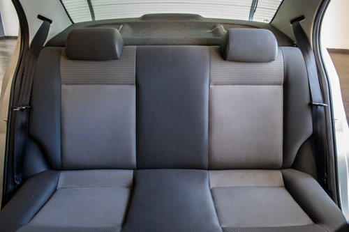 Imagen 18 de 25 de Volkswagen Voyage 1.6 Highline Imotion