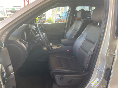 Imagen 10 de 13 de Jeep Grand Cherokee 2015 5.7 V8 Summit 4x4 At