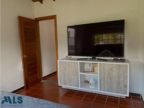 Casa Finca Con Cancha De Futbol(mls#248541)
