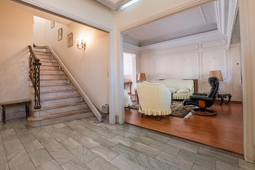 Venta Casa 3 Dormitorios Estilo Francés Con Patio Terraza Y Garage Almagro