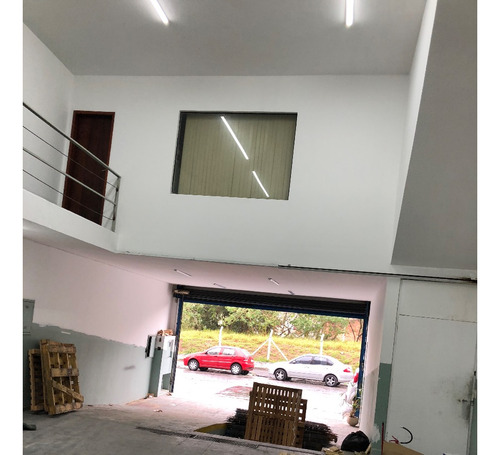 Prédio De 3 Andares Com Galpão Intermediário Comercial