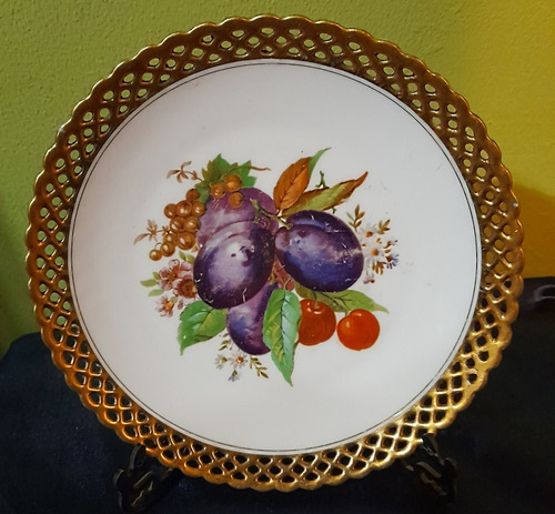 Plato De Porcelana Bavaria Diseño Frutal Con Borde Oro.