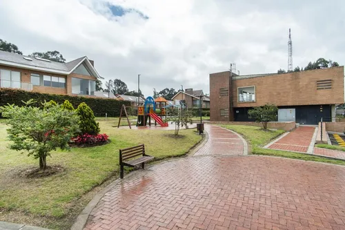 Casa En Venta En Cerros De Suba (localidad De Suba). Cod V5991