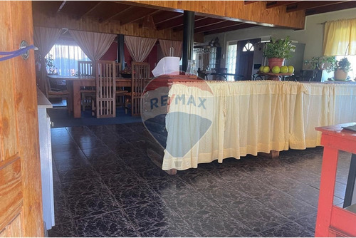 Casa En Venta, Potrero Grande, Curicó.