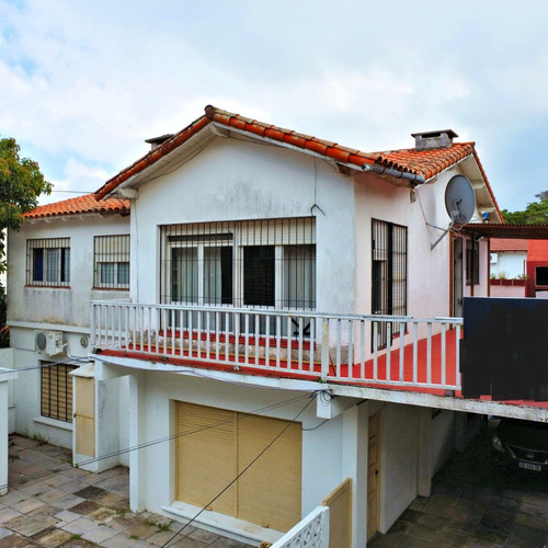 Imagen 2 de 19 de Chalet En Planta Alta, Barrio Tradicional De La Ciudad
