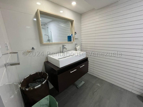 ¡tu Familia Se Merece Lo Mejor Y Este Apartamento Lo Tiene Todo! Recien Remodelado ¡descubre El Hogar Perfecto En La Urb, Santa Fe Norte, Mejor Ubicación Imposible! Gi