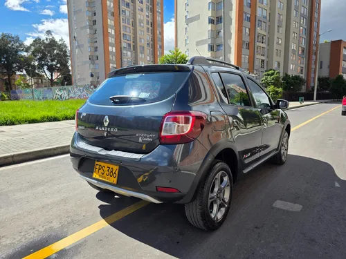 Renault Stepway 1.6 Intense Automática