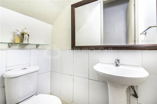 Casa En Venta, 2 Pisos 3 Dorm. En L. Condes Metro Manquehue
