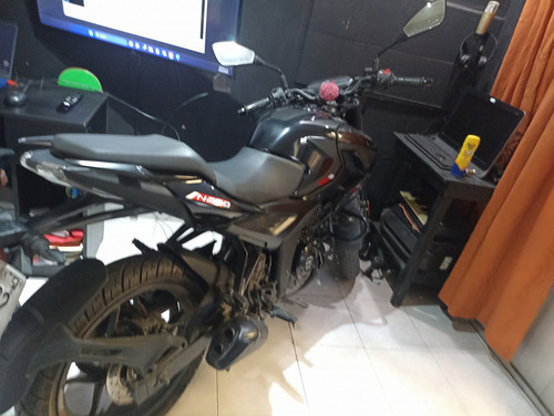 Bajaj Pulsar N250 2023, Color Negro, En Excelentes Condicion