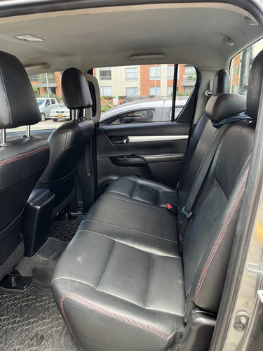 Toyota Hilux 2.4l