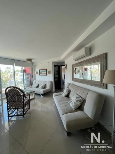 Venta Apartamento De 1 Dormitorio En Av. Roosevelt, Punta Del Este