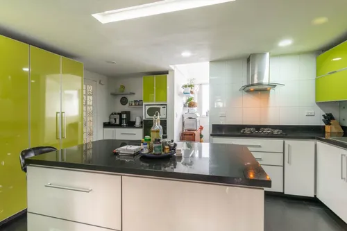 Apartamento En Venta En El Chicó. Cod V15687