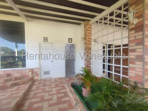 Milagros Inmuebles Edificio Venta Cabudare Lara Los Pinos Economica Residencial Economico Comercial Código Inmobiliaria Rent-a-house 25-6635