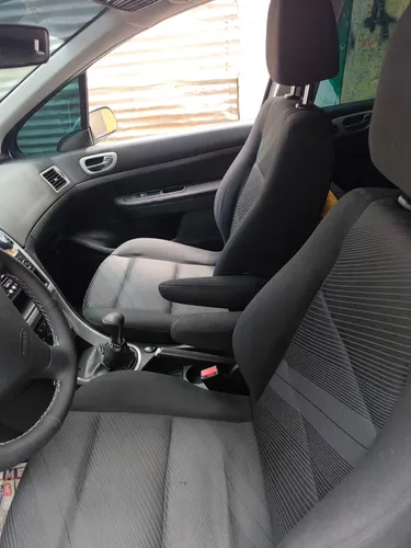 Peugeot 307 1.6 Xr Feline 5 p