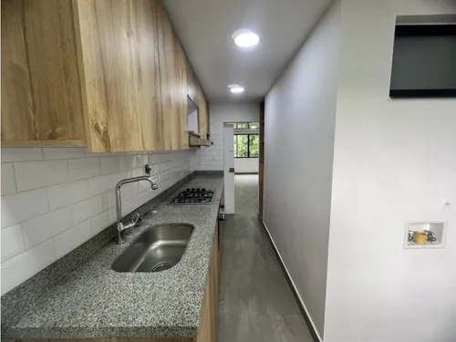 Venta De Apartamento En El Occidente, Sector Los Pinos