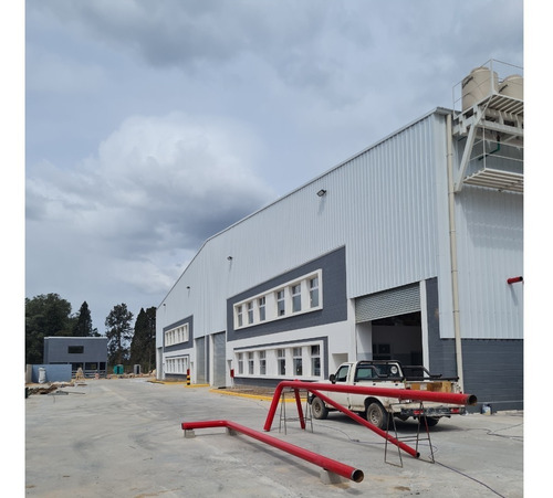 Nave Industrial 1000 M² A Estrenar