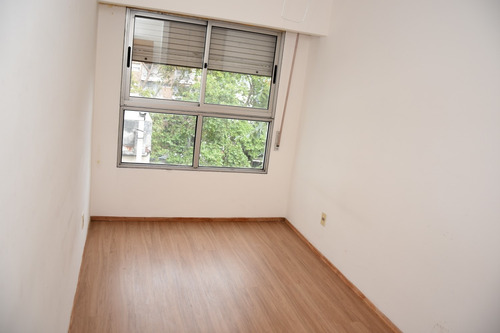 Venta Apartamento Parque Rodo 2 Dormitorios Garaje