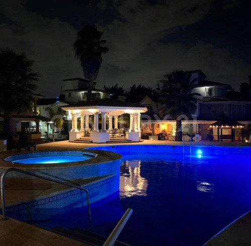 Residencia De Lujo En Venta Tepotzotlan. Un Nivel 10734