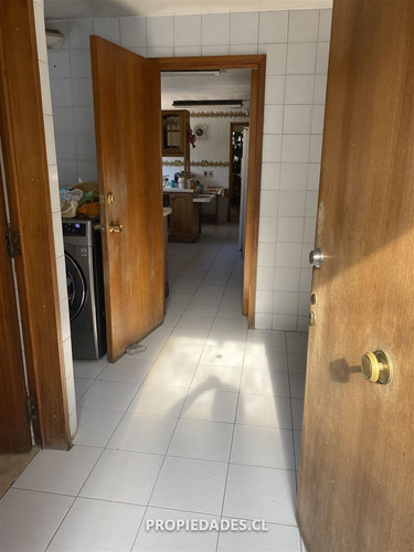 Casa En Venta De 5 Dorm. En Lo Barnechea
