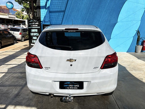 Chevrolet Onix HATCH Joy 1.0 8V Flex 5p Mec.