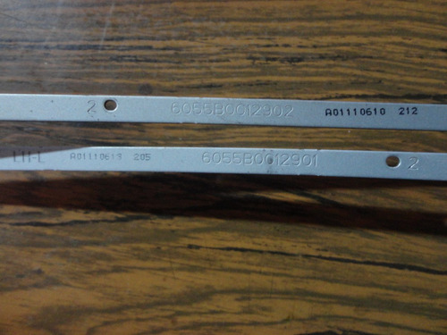 Toshiba Satellite C655 Bisagras (Usado)
