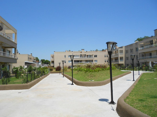 Imagen 15 de 17 de Ana Valencia Ventas