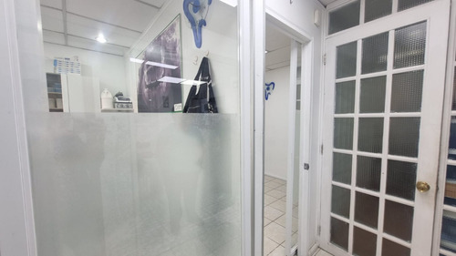 Céntricas Oficinas En Venta A Pasos De La Plaza De La Repúbl
