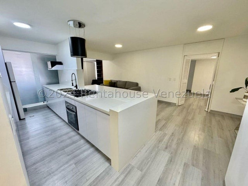 Estupendo Apartamento En Alquiler En Urb. Los Palos Grandes, Remodelado A Estrenar Y Amoblado. 