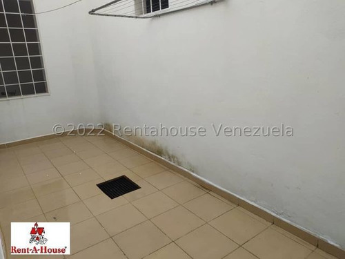 Imagen 23 de 30 de Casas En Venta Los Samanes Cabudare 22-15374 /m