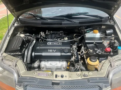 Chevrolet Aveo 1.4 Five
