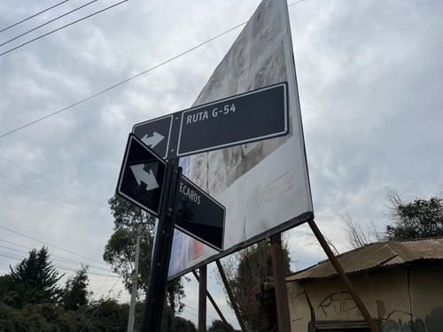 Amplio Terreno, Para Uso Rural Y Comercial.