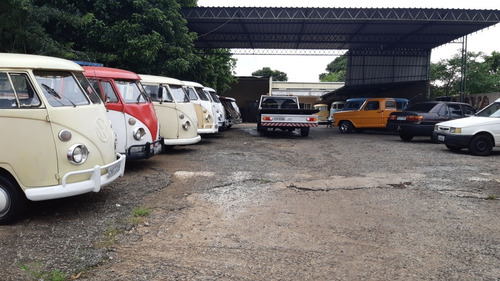 Imagem 2 de 15 de Volkswagen Kombi Corujinha