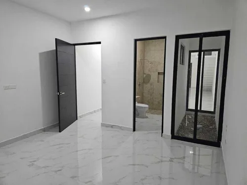Casa (2p + 4 R) En Privada Morera En Cholul