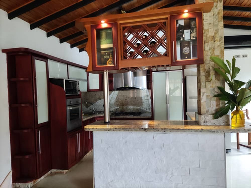 Imagen 24 de 30 de Leal Pérez Vende Hermosa Casa En San Diego Las Morochas