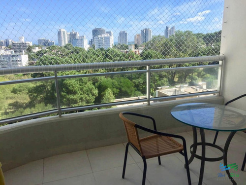 Vendo Apartamento En Punta Del Este, A Pocas Cuadras De La Brava Con Muy Buenos Servicios.