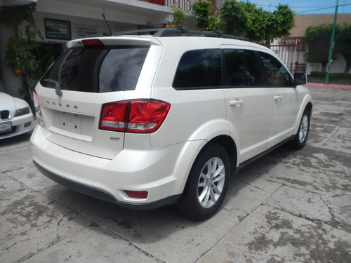 Dodge Journey 2.4 Sxt 7 Pasajeros Lujo At