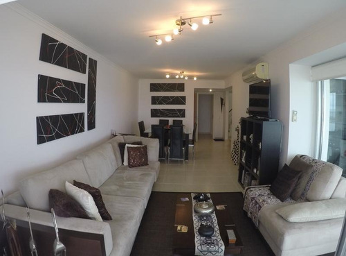 Departamento - Playa Mansa