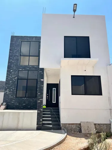 Casa Grande Tipo Minimalista