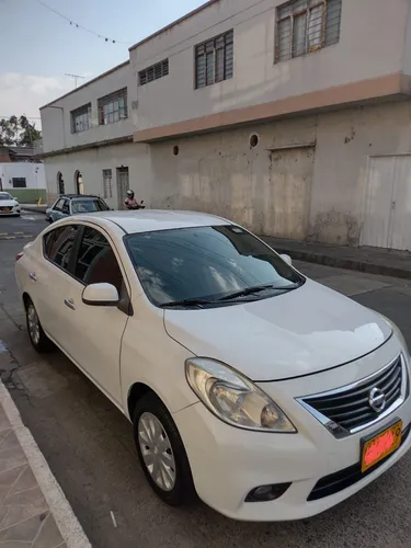 Nissan Versa 1.6 Advance