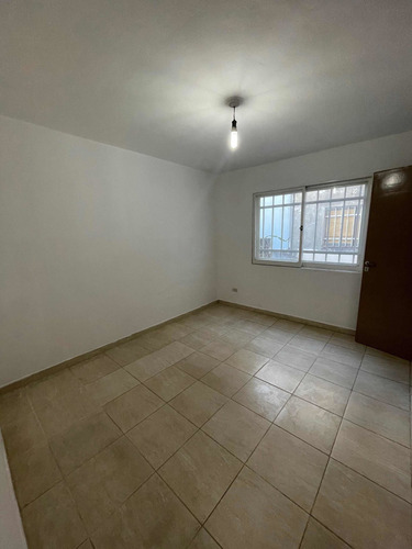 Imagen 5 de 8 de Alquiler Departamento 1 Dorm. Barrio Alberdi.córdoba