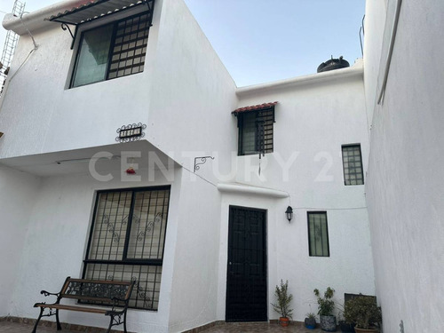 Casa En Venta En Parques Del Sur, En Leon, Gto.