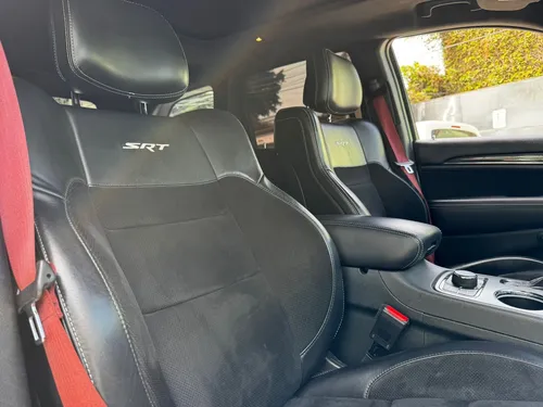Jeep Grand Cherokee 6.4 Srt-8 At