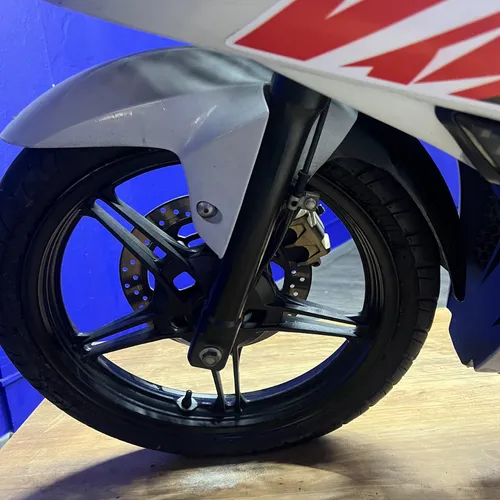 Yamaha R15 2016