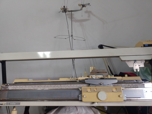Máquina De Tejer Brother Con Motor (Usado)
