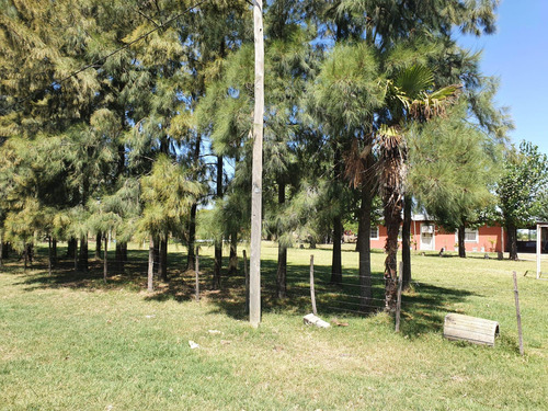 Venta Casa Quinta 4 Ambientes En Cañuelas, Cochera